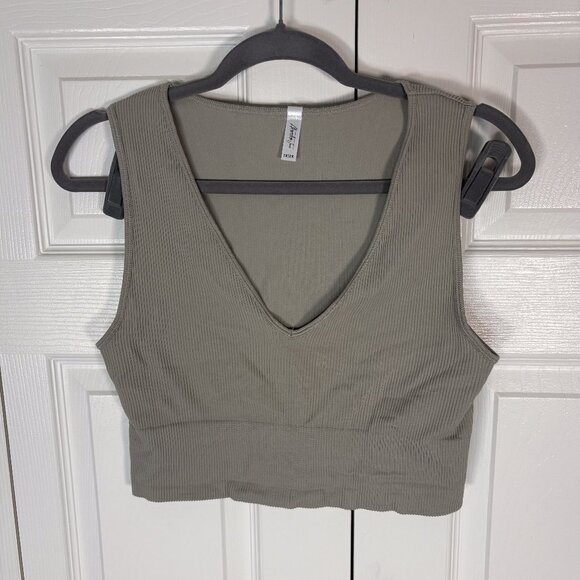 Alexander Jane Taupe Ribbed V-Neck Crop Tank Top 1X/2X — Plus Size Seamless - Picture 1 of 3